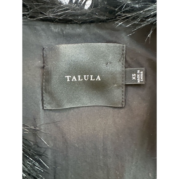 Tatula Faux Fur Vest - Picture 6 of 10